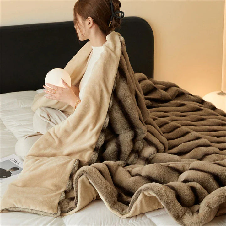 Calista Faux Fur Blanket