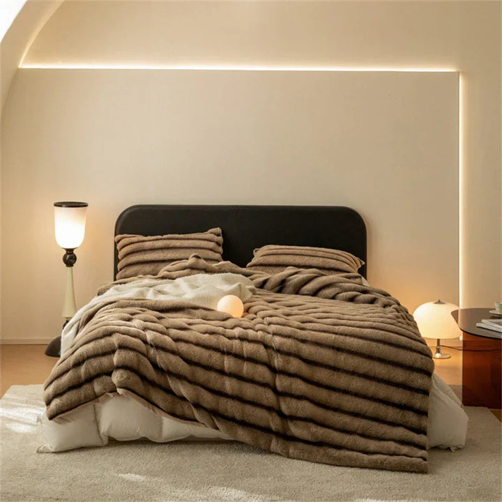 Calista Faux Fur Blanket